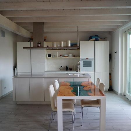 Charme Lake Loft 이스프라 외부 사진