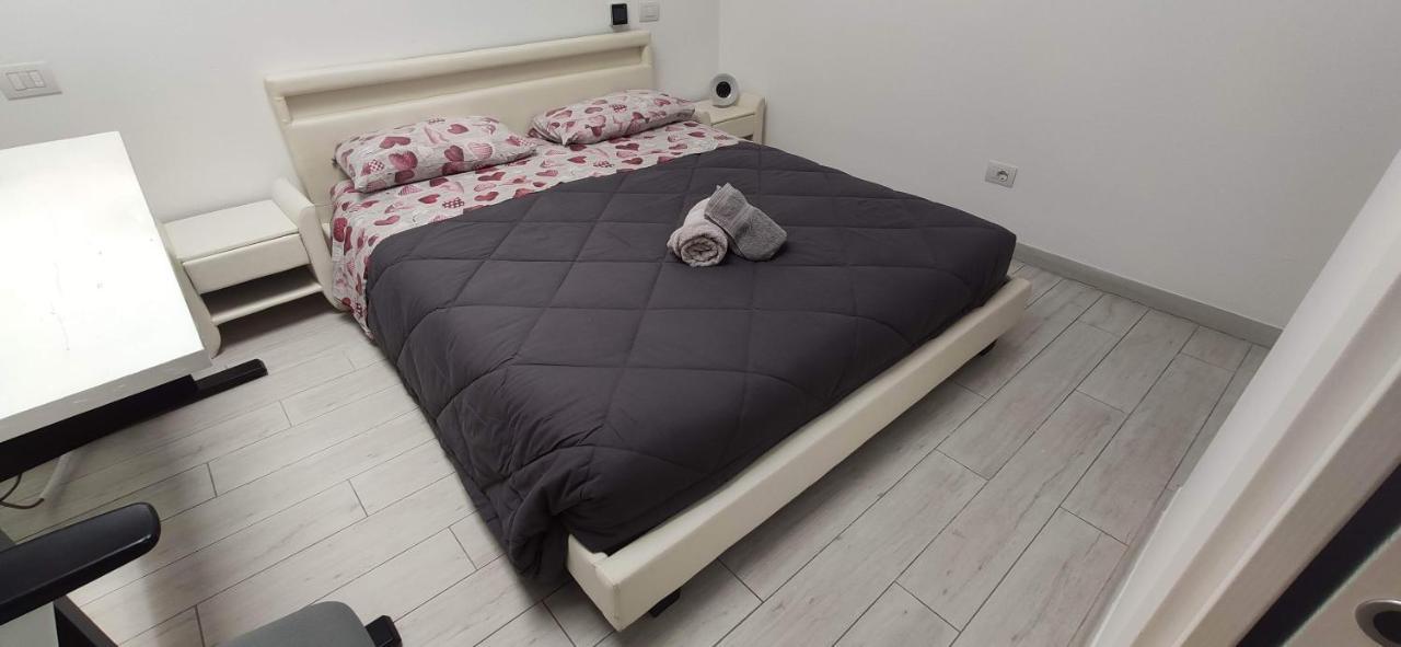 Charme Lake Loft 이스프라 외부 사진